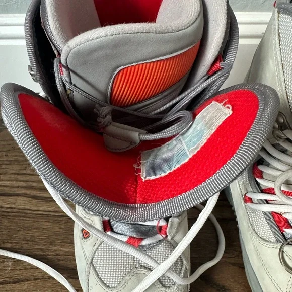 Burton Gray and Red Winter Boots - Picture 5 of 6